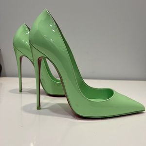 Christian Louboutin So Kate Pumps